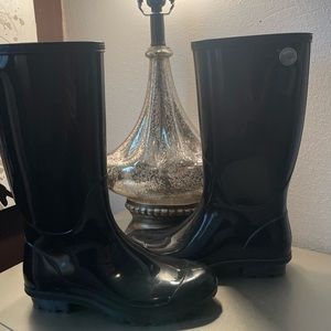 UGG women’s ShayeTall Rain Boots